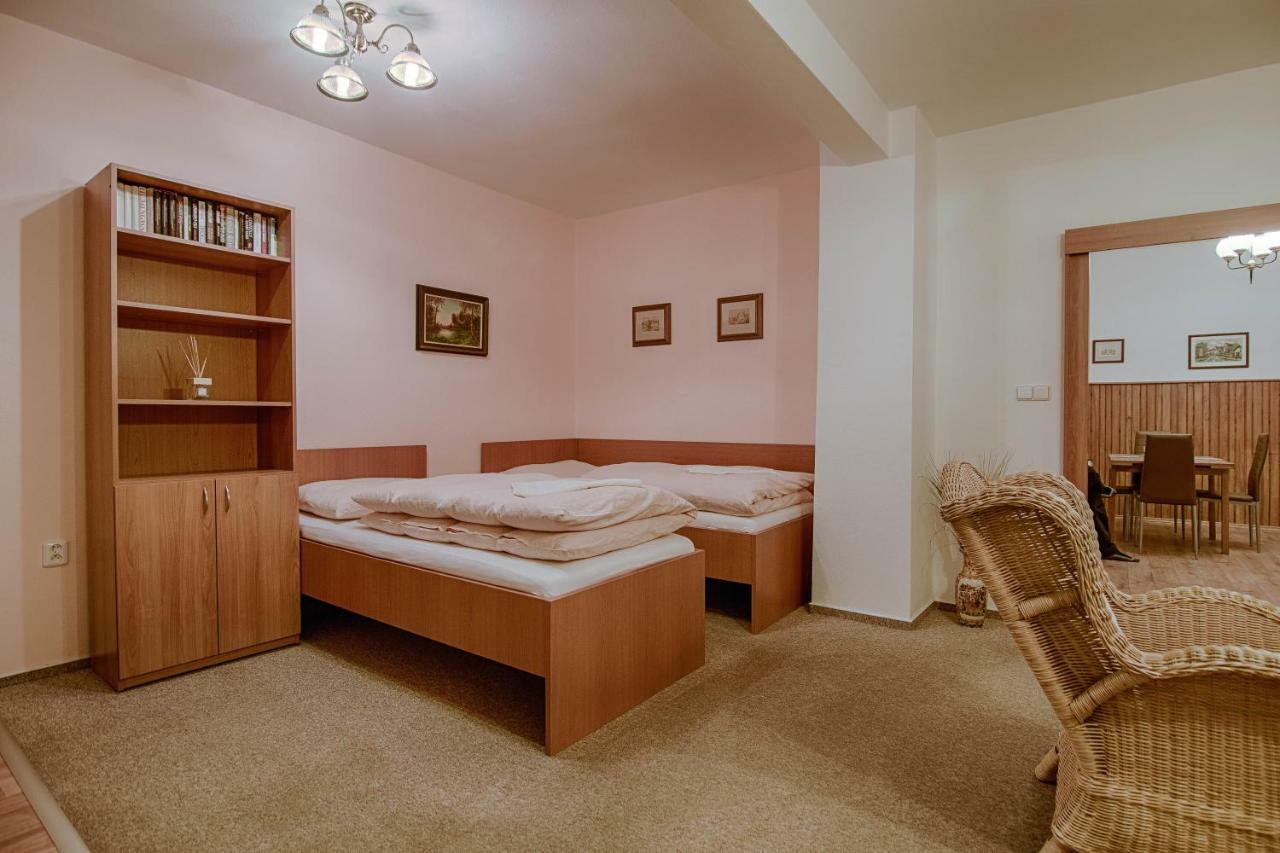 Pod Svatym Kopeckem Apartment มิคูลอฟ ภายนอก รูปภาพ