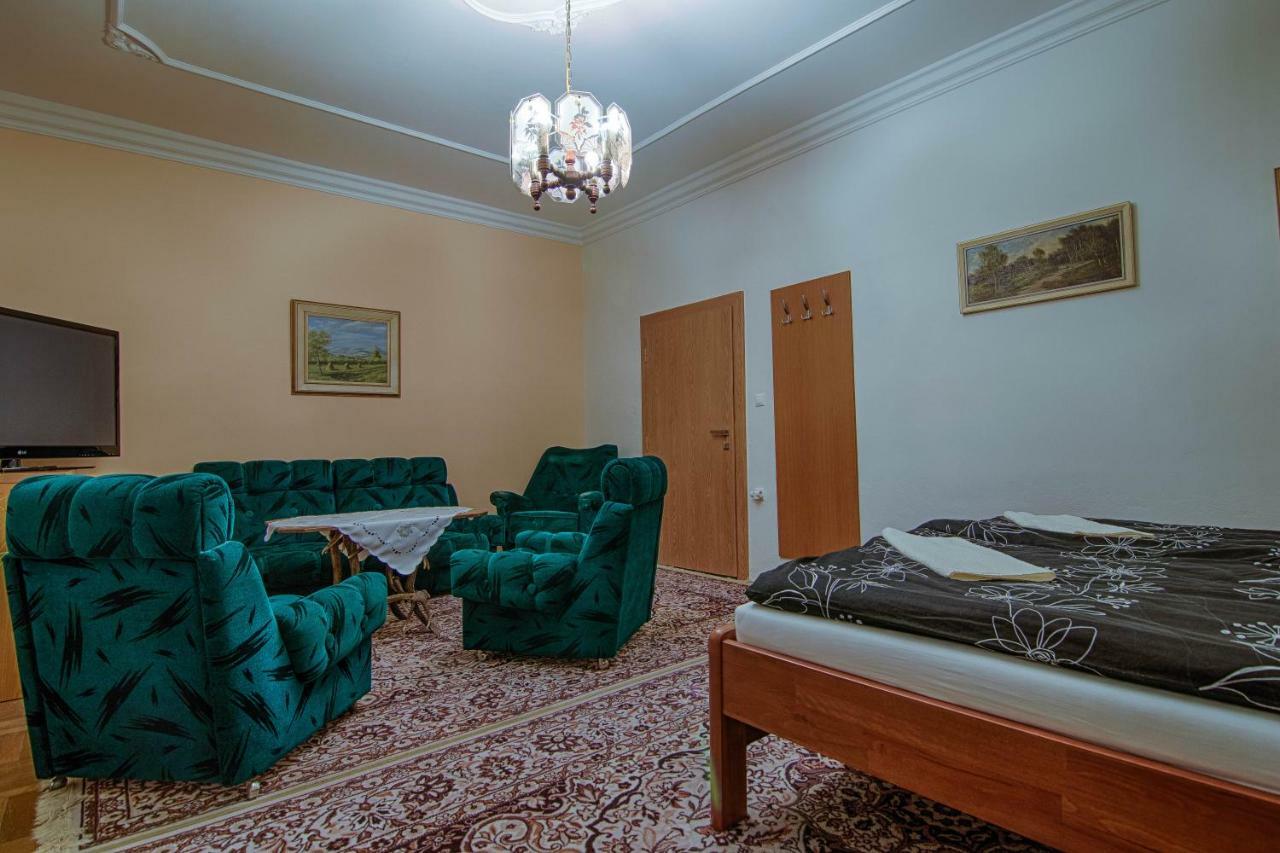 Pod Svatym Kopeckem Apartment มิคูลอฟ ภายนอก รูปภาพ