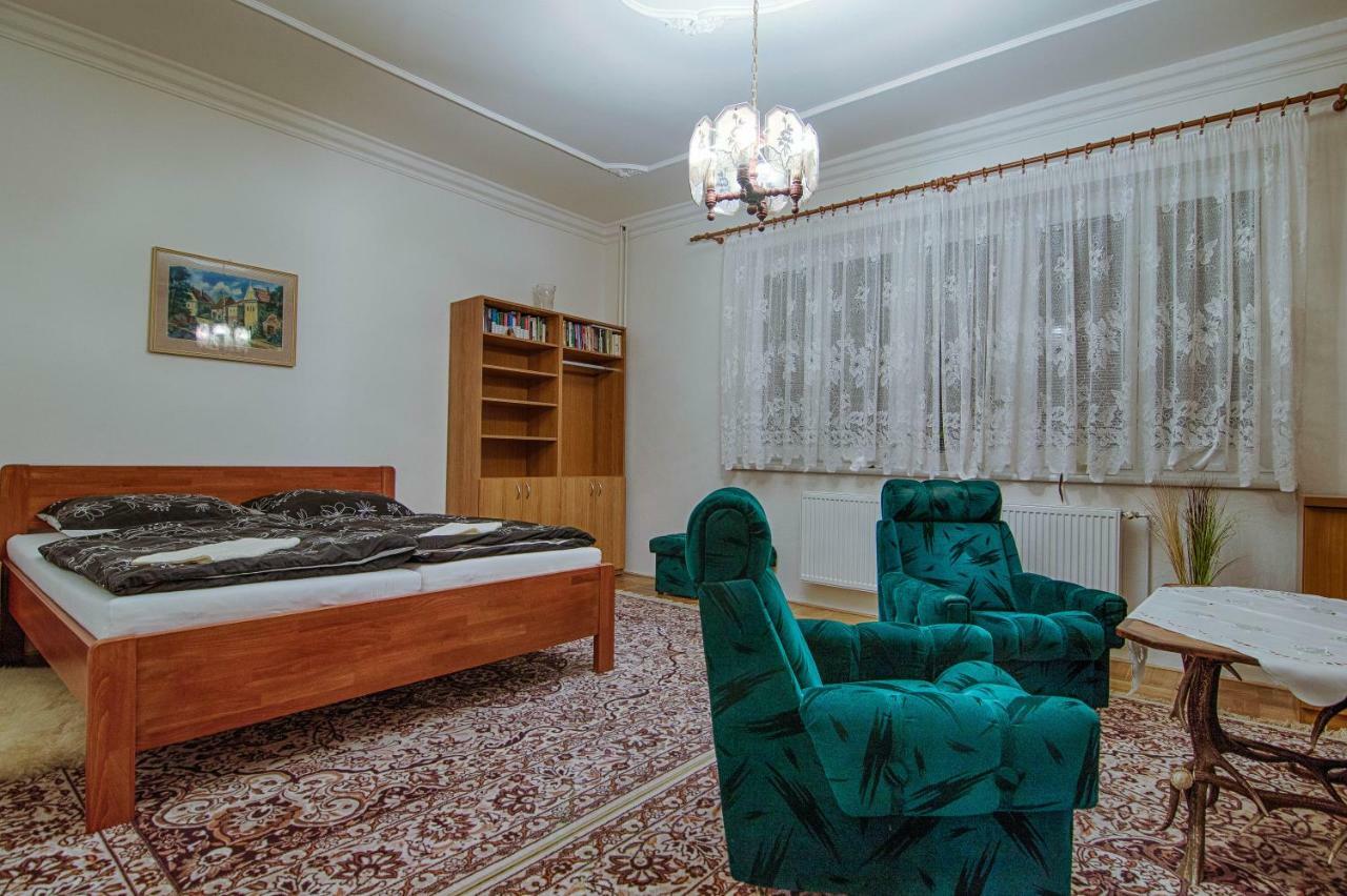 Pod Svatym Kopeckem Apartment มิคูลอฟ ภายนอก รูปภาพ